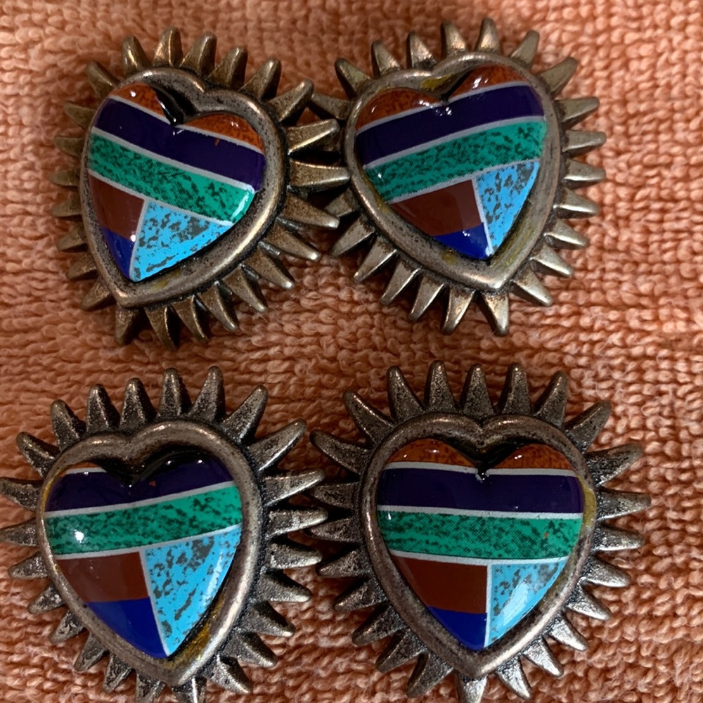 4 VINTAGE BUTTON COVERS